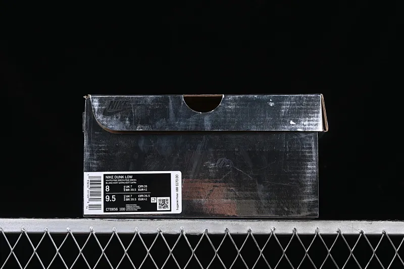 All Categories Nk SB Dunk Series Nk SB Dunk Low Low-top Sneakers H11 Special Offer Off-White x Futura x Dunk OW Joint Sneakers CT0856-100